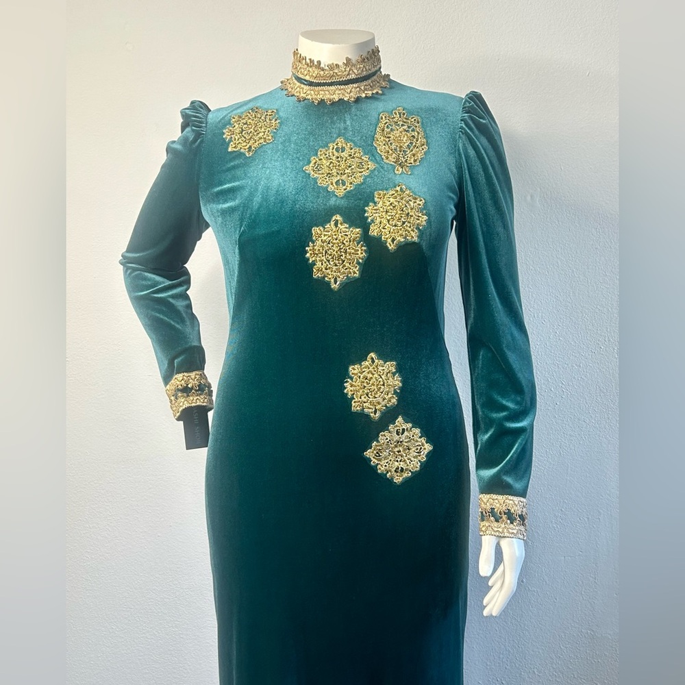 Tadashi Shoji Green Velvet Full Length Long Sleeve Gown sz L - Picture 9 of 13